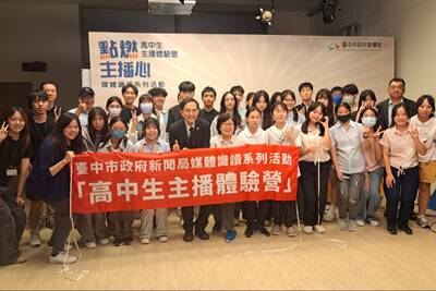 【國立教育廣播電台】中市「高中生主播營」 媒體識讀從實作扎根圖片